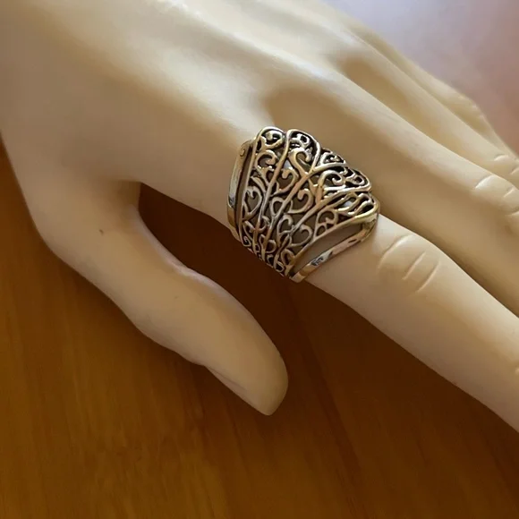 925 Sterling Silver Ring Size 7 - Picture 2 of 9